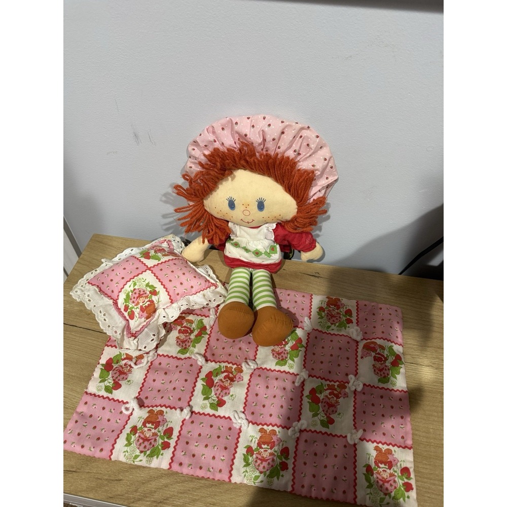 Vintage 1981 Kenner Strawberry Shortcake Plush Rag Doll 16" Pillow And Blanket F